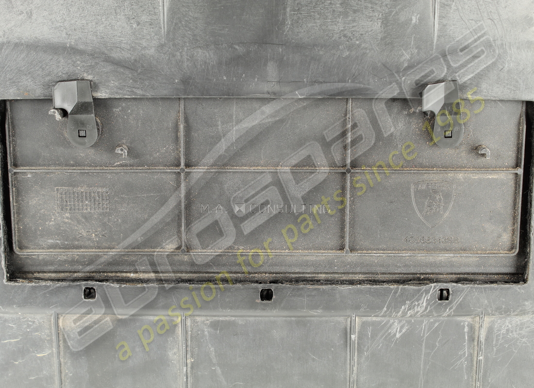 USADO LAMBORGHINI GUARNICIÓN DEL COMPARTIMENTO DE EQUIPAJE. NÚMERO DE PIEZA 400863362AF (5) usado lamborghini guarnición del compartimento de equipaje. número de pieza 400863362af (5)