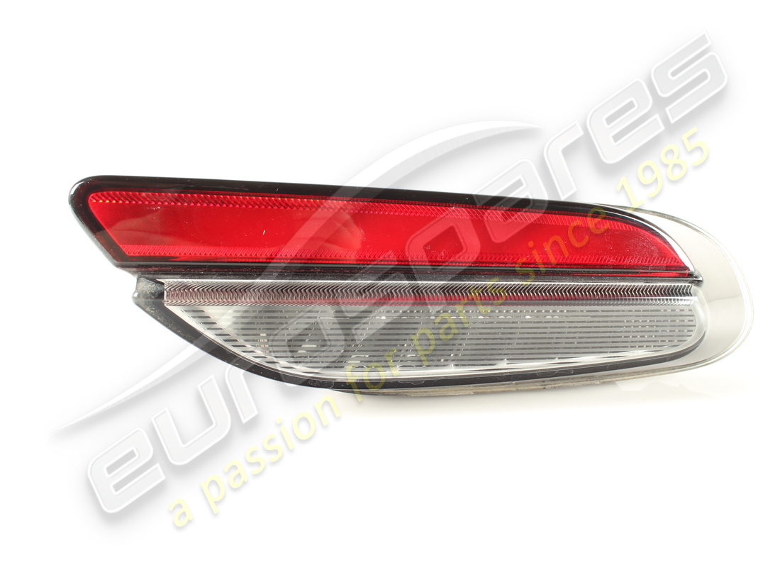 LUZ TRASERA FIJA DERECHA USADA Ferrari. NÚMERO DE PIEZA 885574 (1)