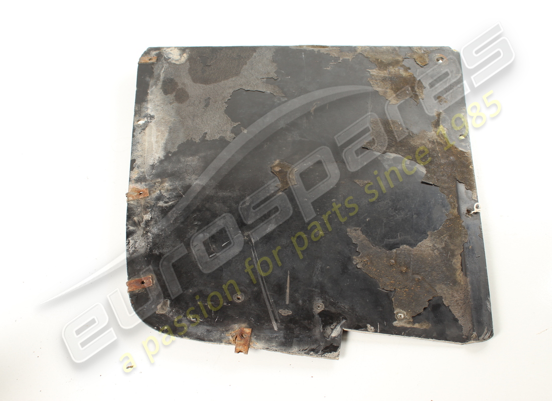 TAPA IZQUIERDA Ferrari USADA. NÚMERO DE PARTE 61947300 (1)