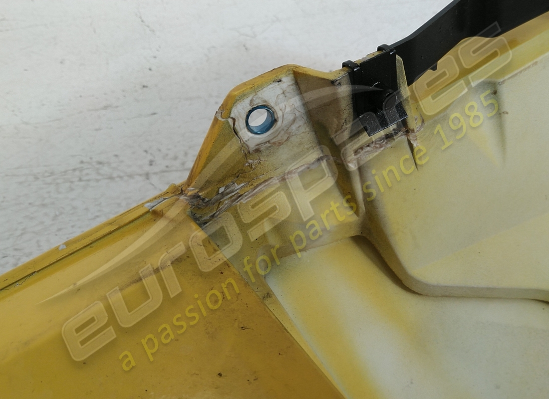 cubierta lamborghini dañada, guardabarros. número de parte 470854959k (4)