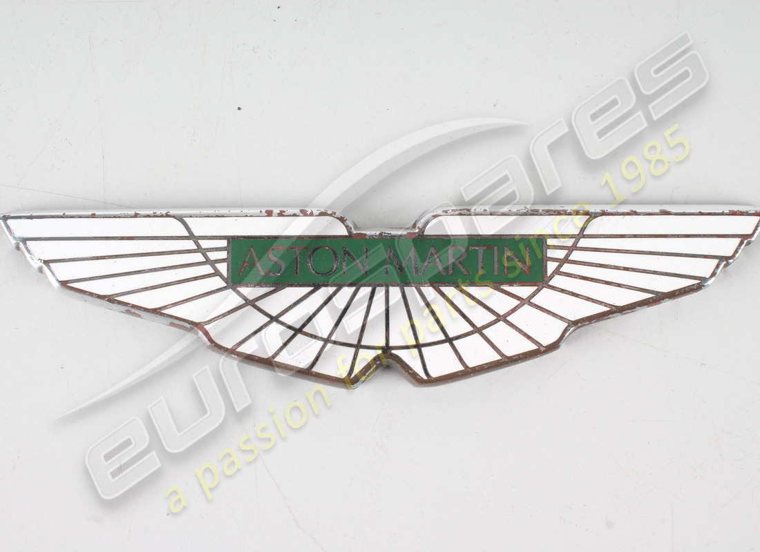 CONJUNTO DE INSIGNIA Aston Martin USADO - AML. NÚMERO DE PIEZA 4G43407A74BB (1)