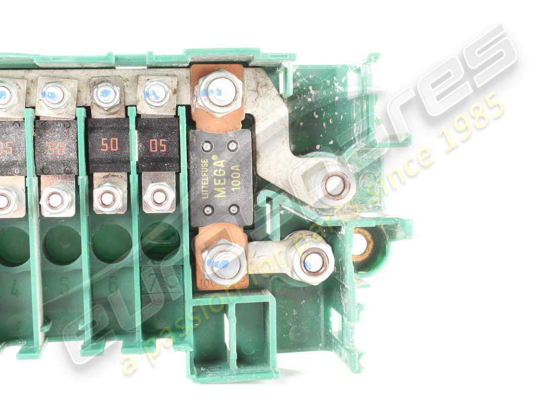 TIRA DE FUSIBLES USADA LAMBORGHINI. NÚMERO DE PIEZA N10525601 (2) tira de fusibles usada lamborghini. número de pieza n10525601 (2)