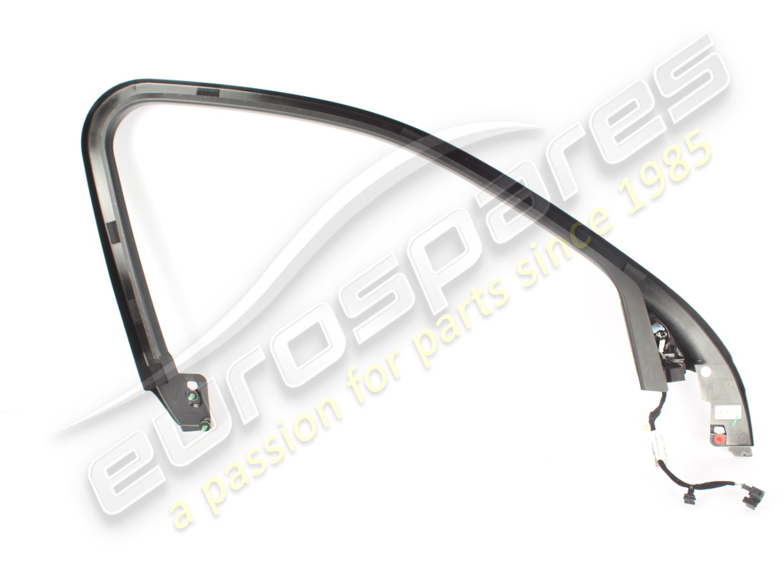cubierta de puerta delantera derecha maserati usada. número de pieza 670197378 (2)