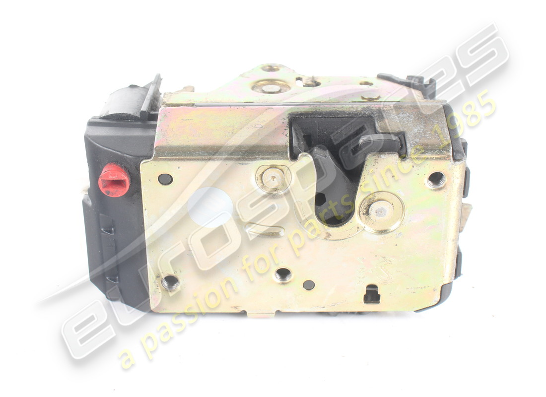 CERRADURA DE PUERTA TRASERA DERECHA USADA Maserati. NÚMERO DE PIEZA 374500246 (1)