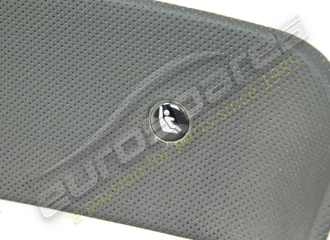 usado ferrari cobertura isofix dx completa. número de pieza 977645 (2)