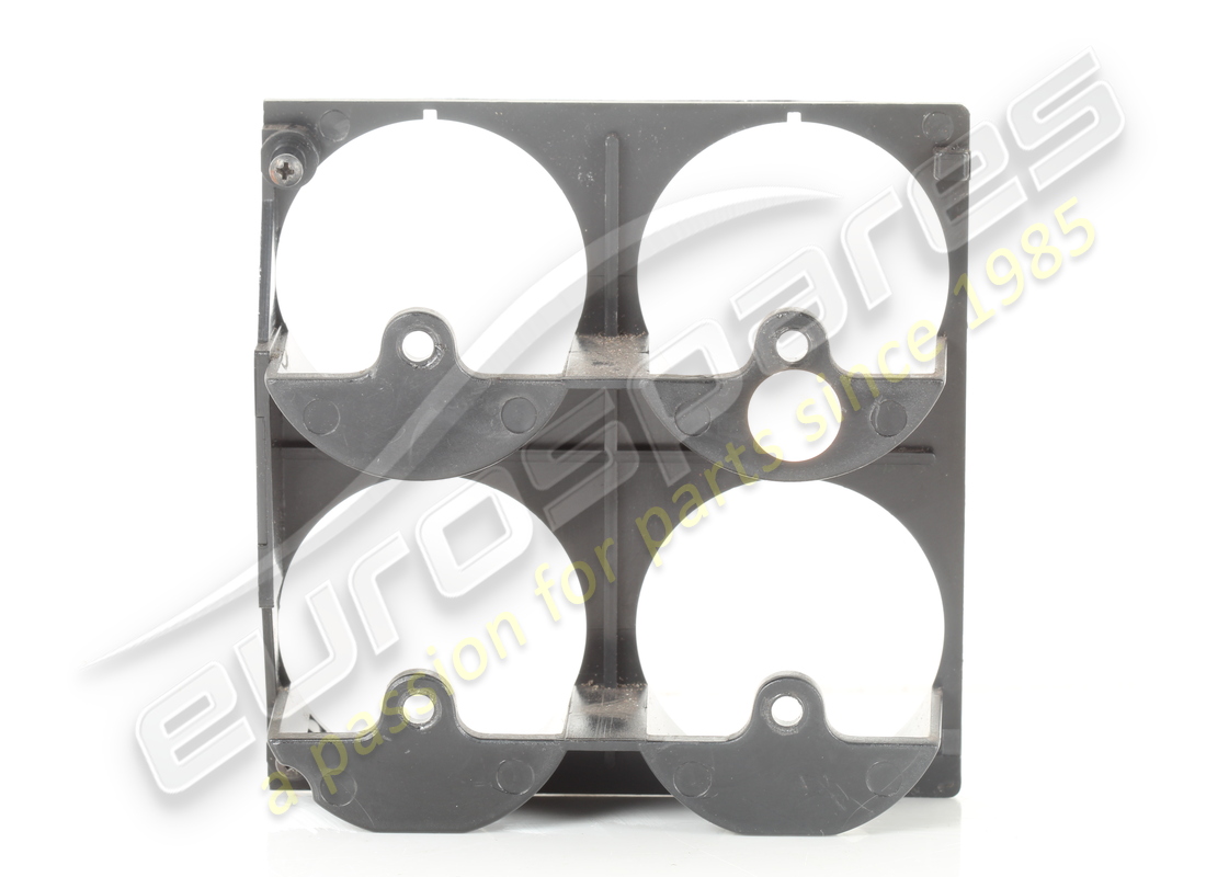 escudo ferrari usado. número de parte 60849200 (3)