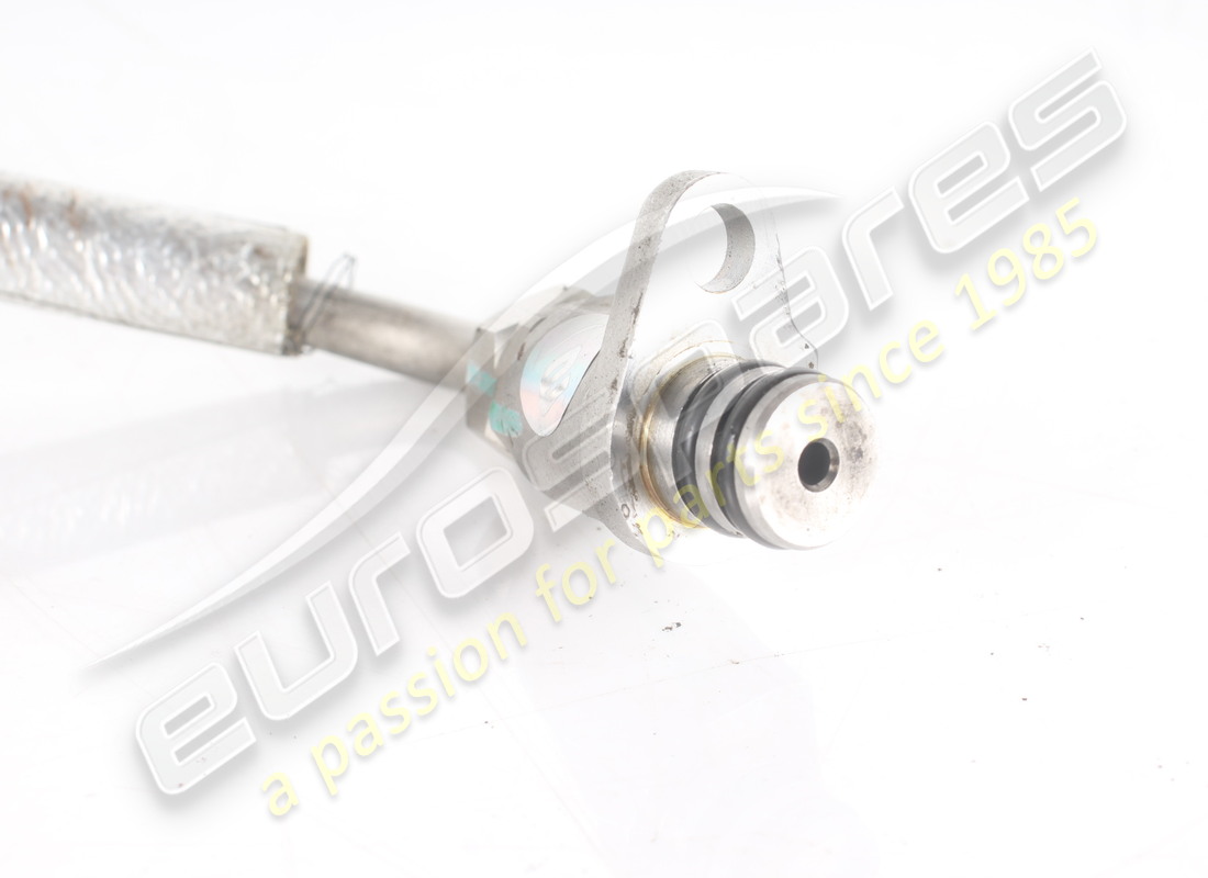 tubo de entrega de aceite ferrari usado a la turbina derecha. número de parte 337130 (2)