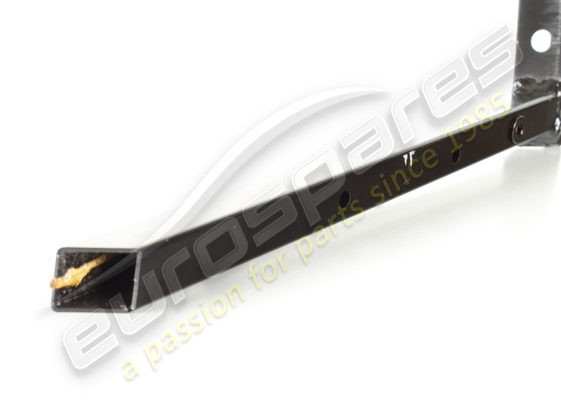 NUEVO FERRARI CONEXIÓN DE ELEMENTO EXTRUIDO INFERIOR. NÚMERO DE PIEZA 86439111 (3) nuevo ferrari conexión de elemento extruido inferior. número de pieza 86439111 (3)