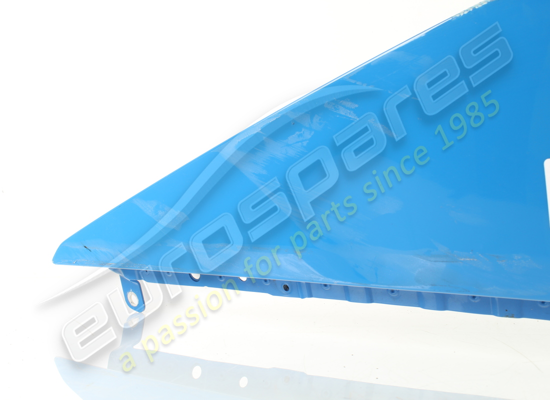 guardabarros delantero derecho lamborghini usado. número de parte 4t0821022d (2)