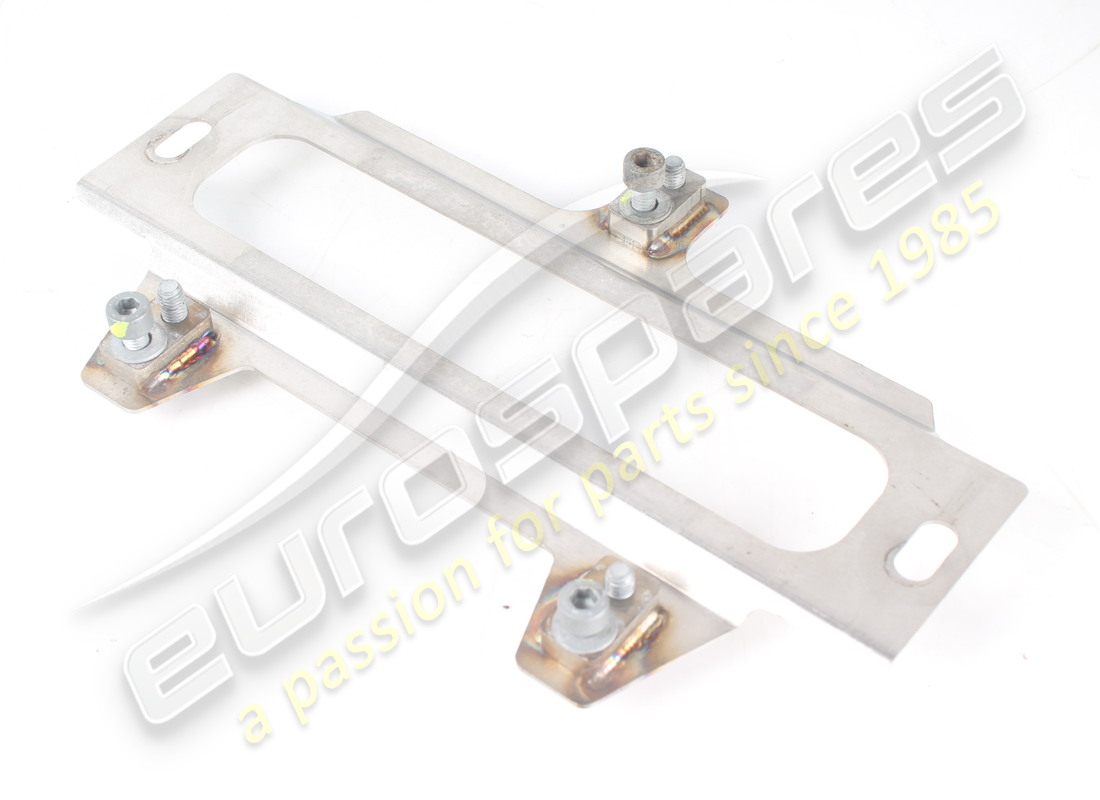 SOPORTE DE FIJACIÓN DE LA ECU DE IONES FERRARI USADO. NÚMERO DE PIEZA 317658 (2) soporte de fijación de la ecu de iones ferrari usado. número de pieza 317658 (2)