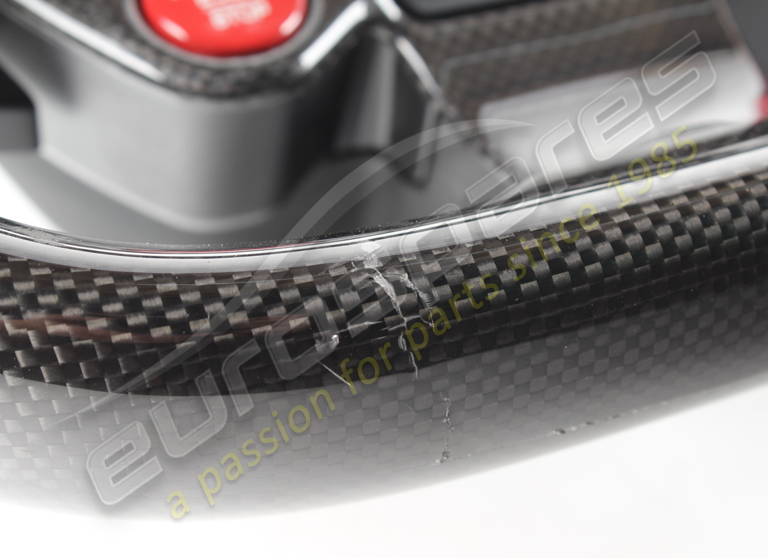 VOLANTE COMPLETO FERRARI USADO. NÚMERO DE PARTE 337540 (12) volante completo ferrari usado. número de parte 337540 (12)