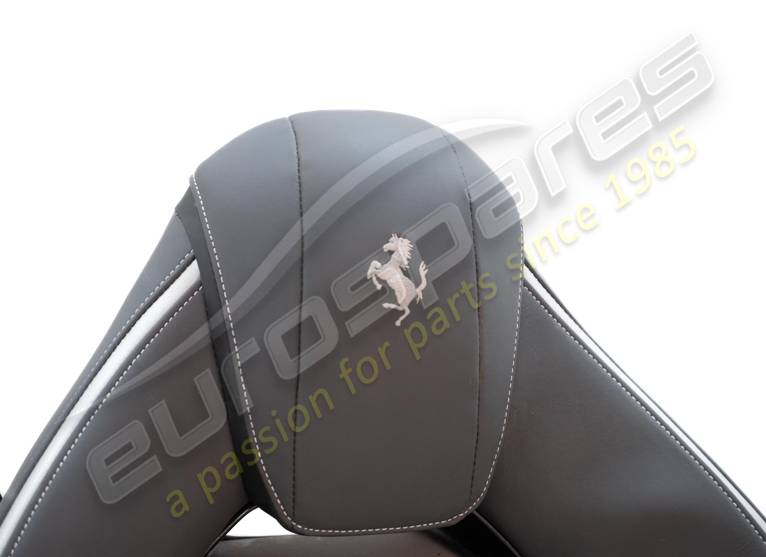 dañado ferrari estilo estándar completamente eléctrico seats con centro de alcántara y almohadillas de cuero, caballo cosido en el reposacabezas. número de pieza eap1563082 (3)