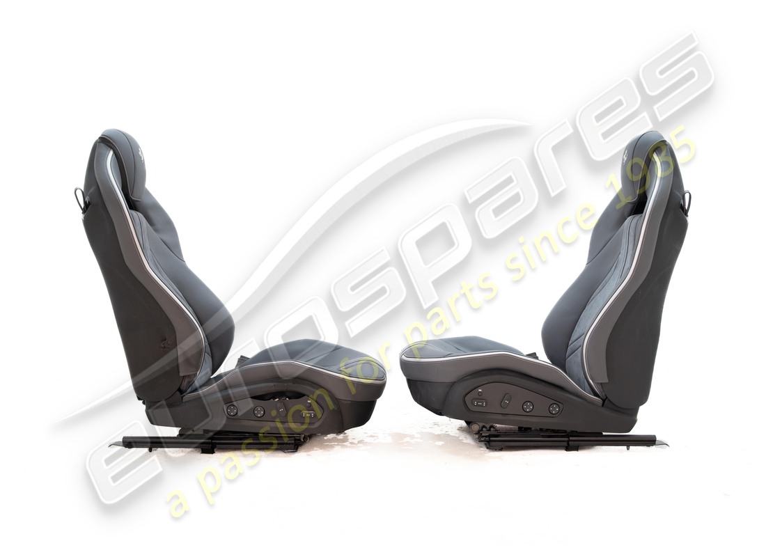 dañado ferrari estilo estándar completamente eléctrico seats con centro de alcántara y almohadillas de cuero, caballo cosido en el reposacabezas. número de pieza eap1563082 (10)