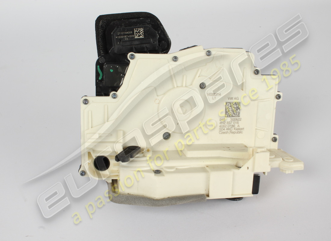 Pestillo de puerta usado Porsche. Número de pieza PAB837016B (1)