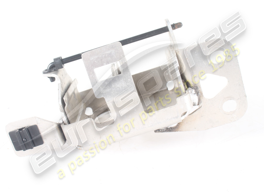 SOPORTE DE MONTAJE DE VÁLVULA TGK USADO FERRARI. NÚMERO DE PIEZA 84066200 (3) soporte de montaje de válvula tgk usado ferrari. número de pieza 84066200 (3)