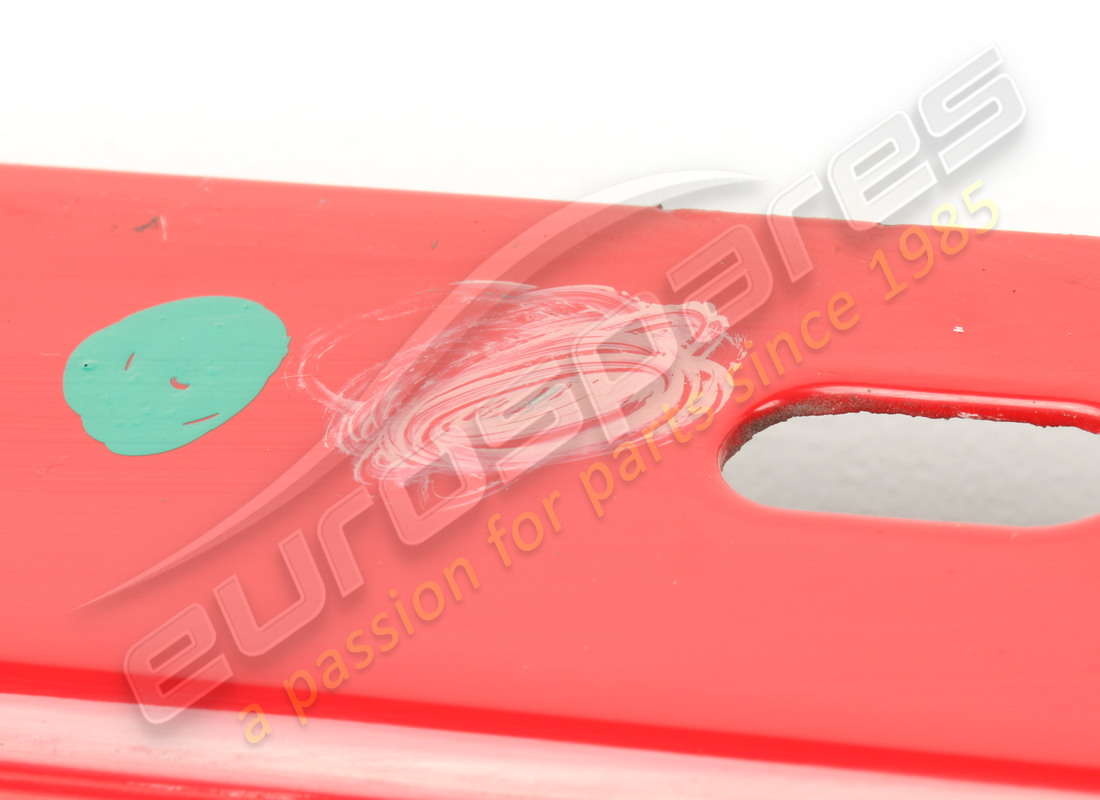 embellecedor bajo puerta izquierdo ferrari usado. número de parte 86936410 (6)