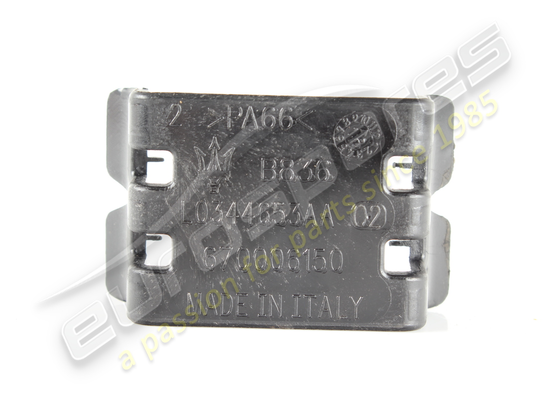 USADO Maserati SOPORTE. NÚMERO DE PIEZA 670006150 (1)