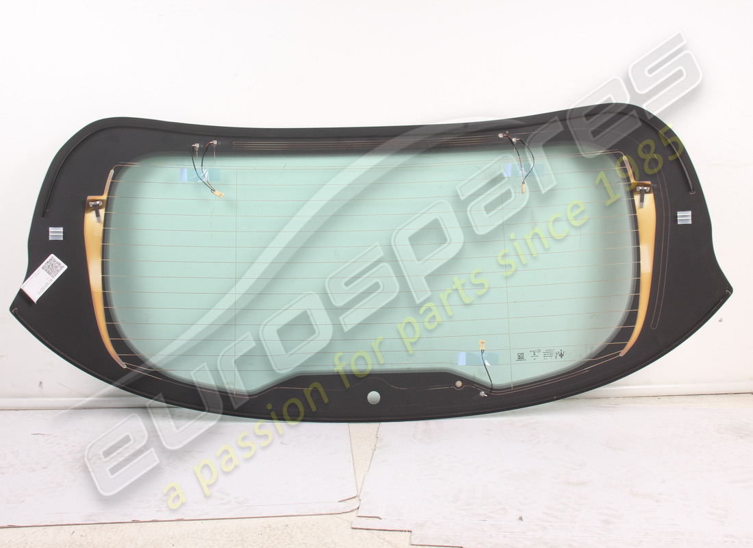nuevo maserati vidrio de la ventana trasera. número de parte 673013373 (2)
