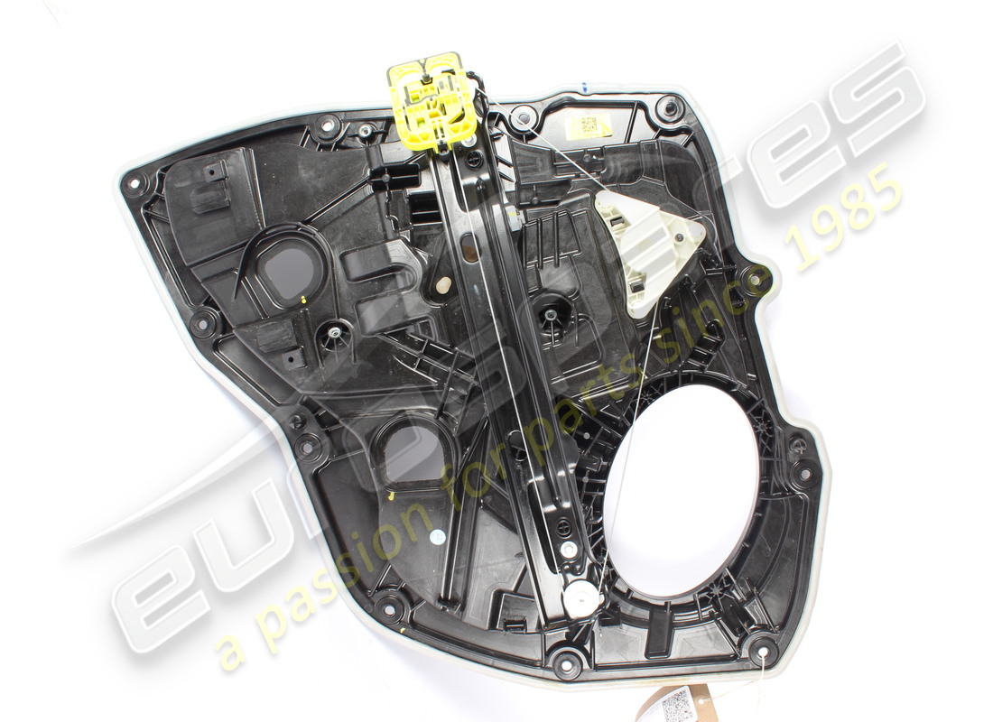 portaobjetos trasero derecho usado maserati. número de pieza 673014115 (3)