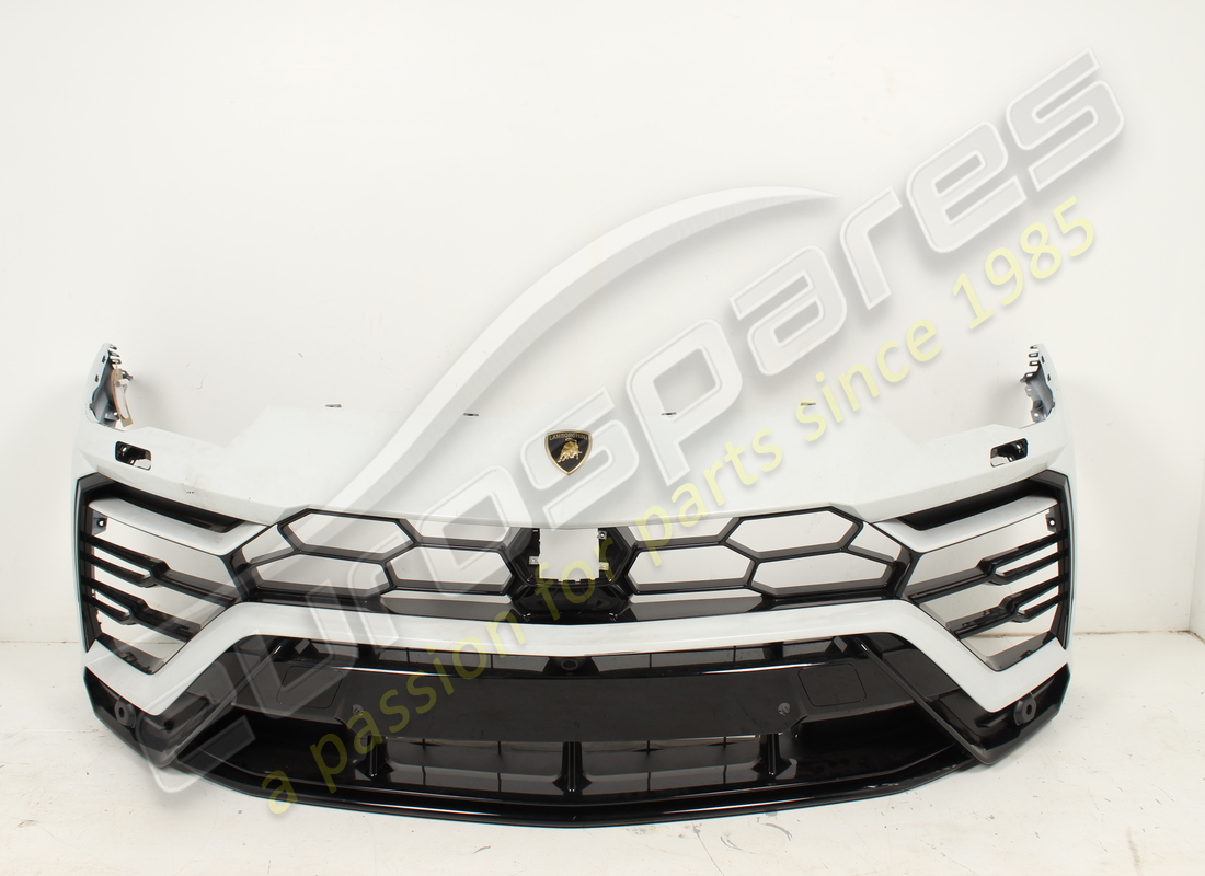 PARACHOQUES DELANTERO COMPLETO Lamborghini USADO. NÚMERO DE PARTE EAP1425706 (1)