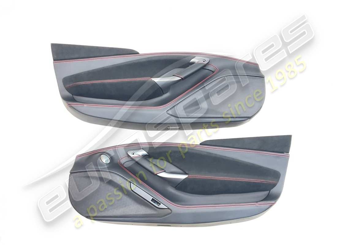 TARJETAS DE PUERTA REACONDICIONADAS Ferrari Ferrari F8. NÚMERO DE PIEZA EAP1404983 (1)