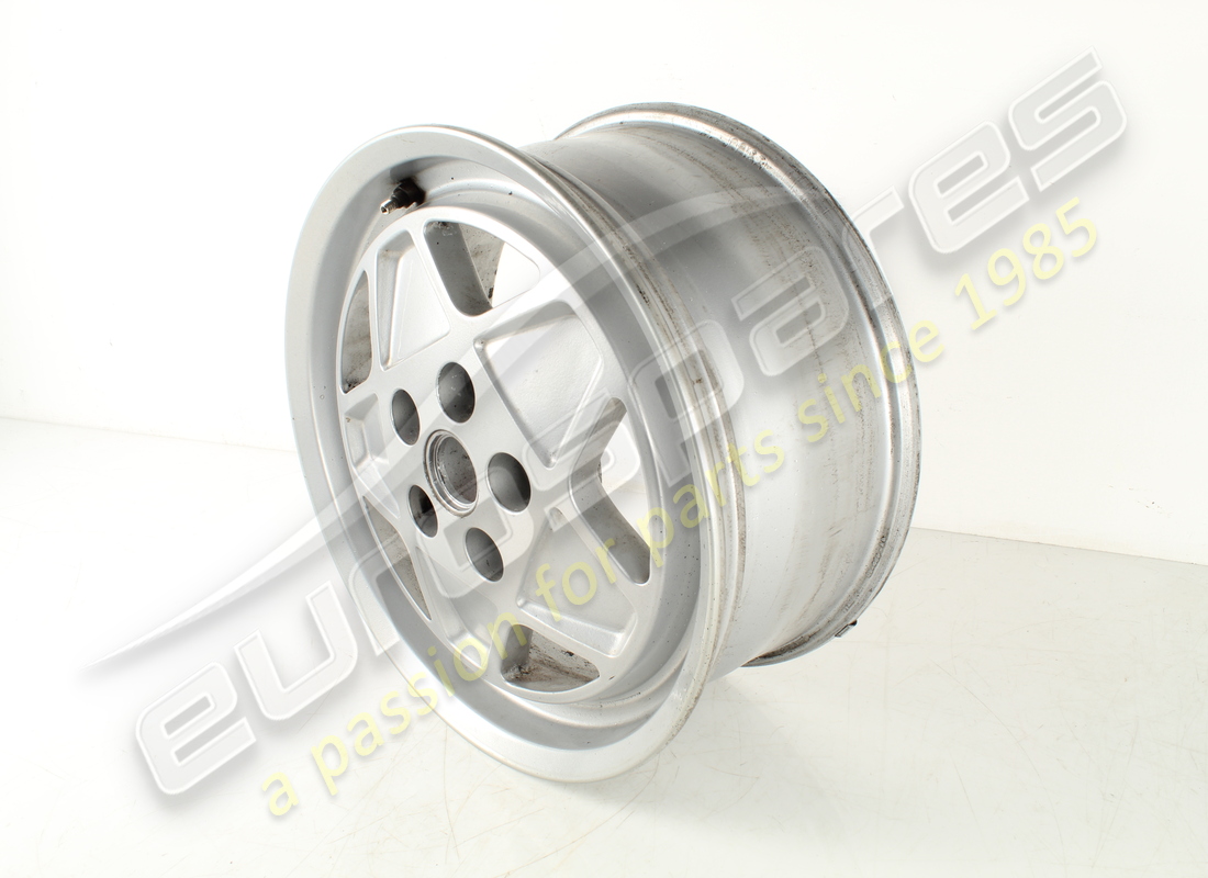 USADA FERRARI RUEDA DE CARRETERA DELANTERA 3.2 MQV. NÚMERO DE PARTE 127465 (4) usada ferrari rueda de carretera delantera 3.2 mqv. número de parte 127465 (4)