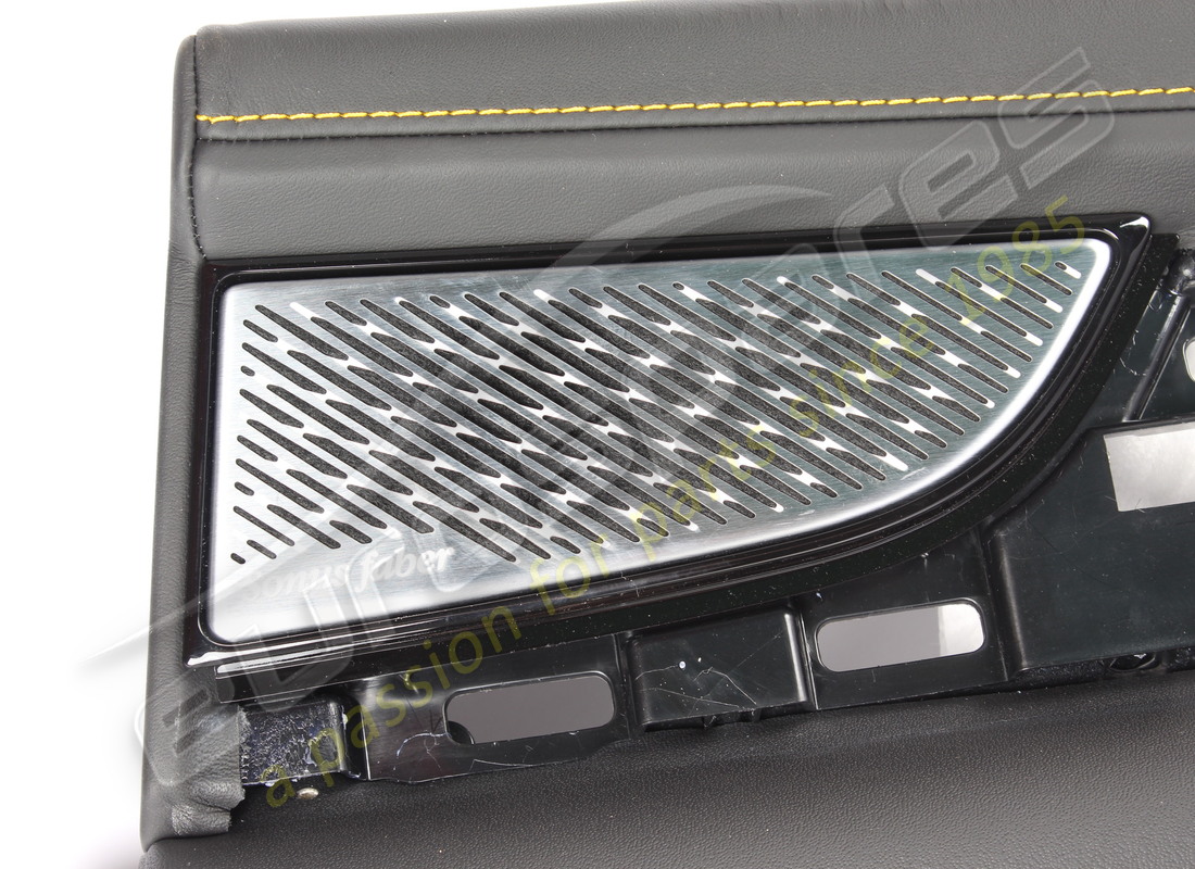 conjunto de panel de puerta trasera derecha maserati usado. número de pieza 670225938 (3)