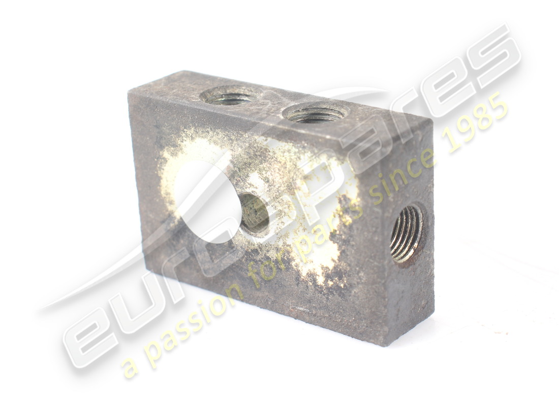 BLOQUE DE RAMIFICACIÓN DE TUBERÍA BUNDY USADO Maserati. NÚMERO DE PIEZA 377400325 (1)