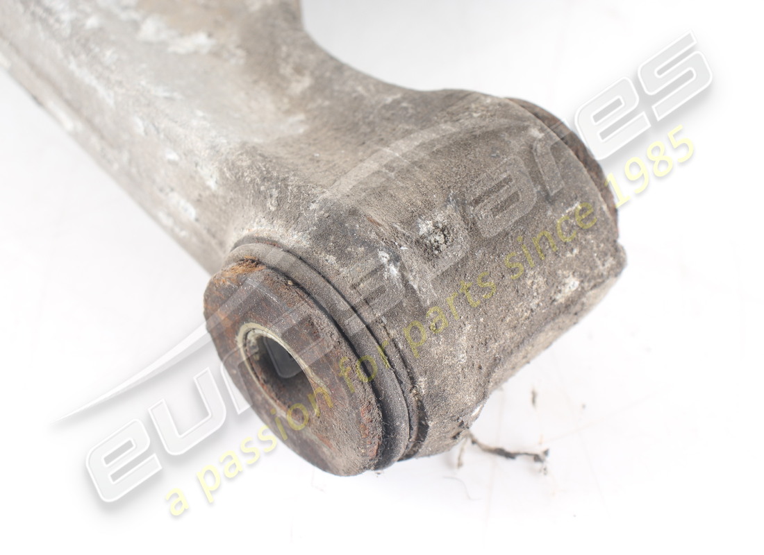 BRAZO DE SUSPENSIÓN INFERIOR IZQUIERDO MASERATI USADO. NÚMERO DE PIEZA 386600015 (3) brazo de suspensión inferior izquierdo maserati usado. número de pieza 386600015 (3)