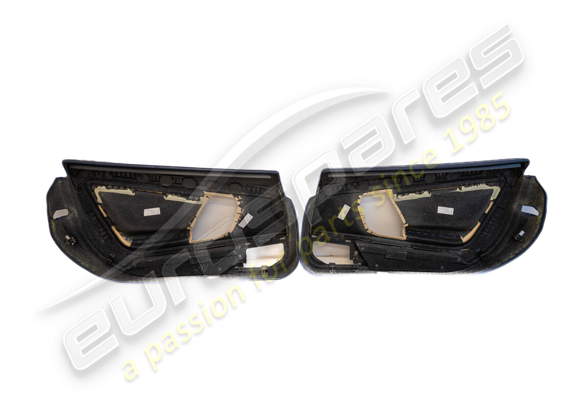 PANELES INTERNOS DE PUERTAS EUROSPARES LAMBORGHINI GALLARDO USADOS (AZUL Y CREMA). NÚMERO DE PARTE EAP1450339 (2) paneles internos de puertas eurospares lamborghini gallardo usados (azul y crema). número de parte eap1450339 (2)