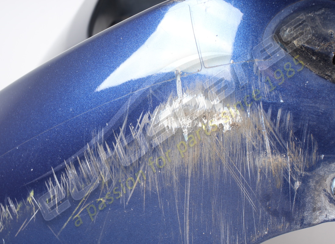 PARACHOQUES DELANTERO FERRARI USADO. NÚMERO DE PARTE 89047110 (7) parachoques delantero ferrari usado. número de parte 89047110 (7)