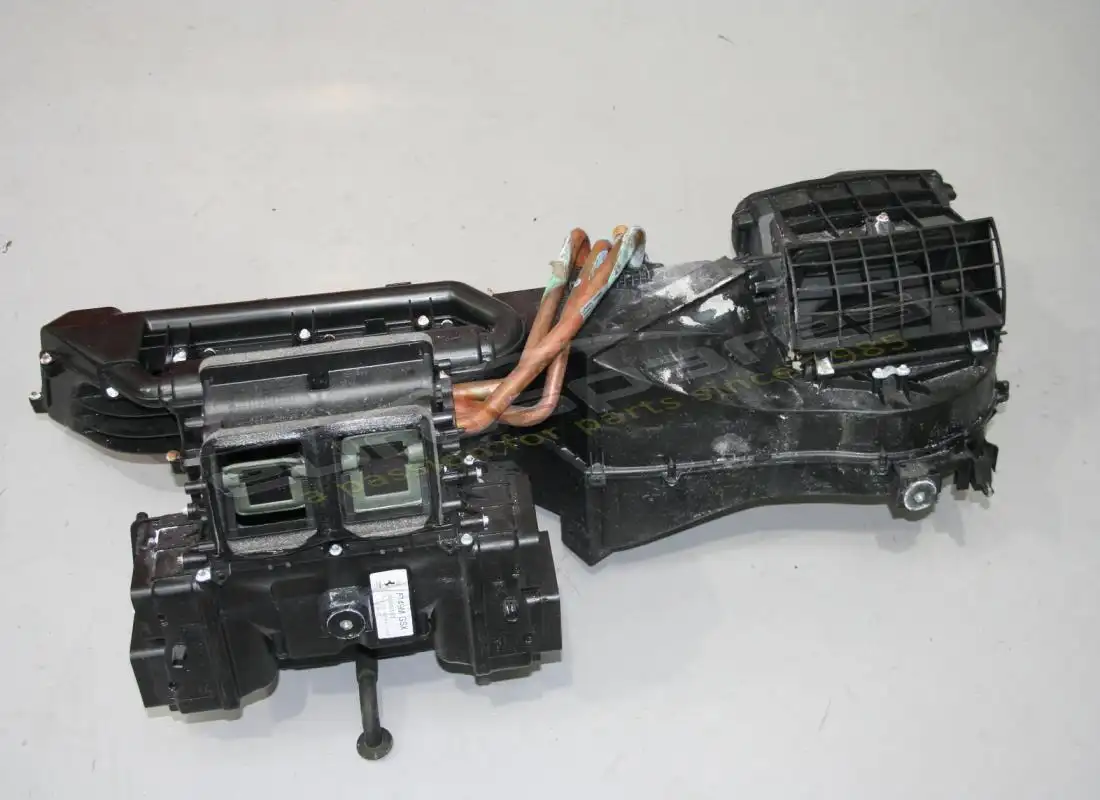 aire acondicionado usado ferrari completo. número de pieza 86646300 (1)