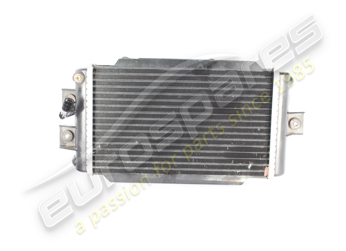 RADIADOR USADO Ferrari CON VENTILADOR. NÚMERO DE PIEZA 934069 (1)