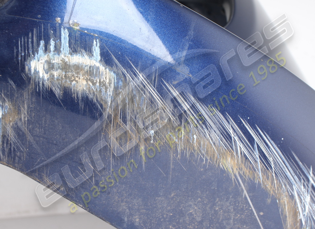 PARACHOQUES DELANTERO FERRARI USADO. NÚMERO DE PARTE 89047110 (8) parachoques delantero ferrari usado. número de parte 89047110 (8)