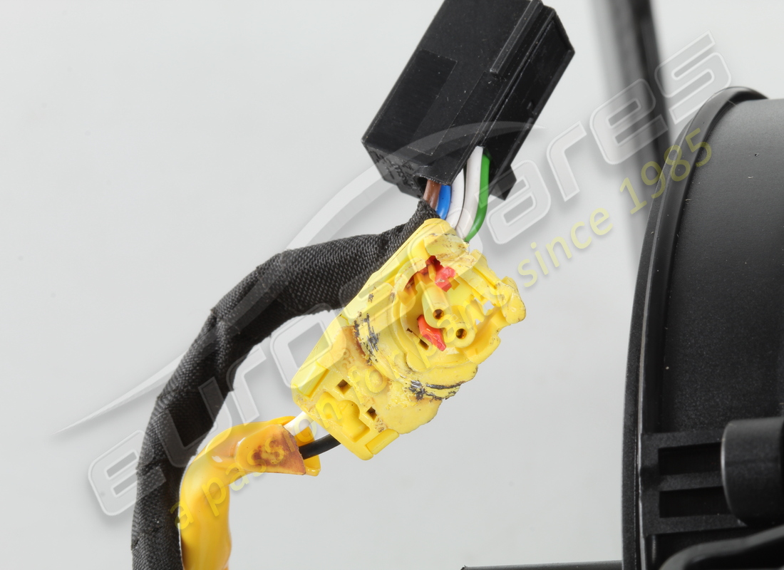 JUEGO DE CONTROL DE CAJA DE CAMBIOS MAGNÉTICO DE CARBONO (BRILLANTE) USADO FERRARI. NÚMERO DE PIEZA 817753 (5) juego de control de caja de cambios magnético de carbono (brillante) usado ferrari. número de pieza 817753 (5)