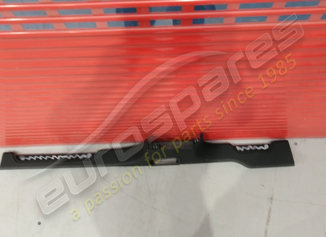 cuero de placa de desgaste de lamborghini usado. número de pieza 4ml853370cqg8 (2)