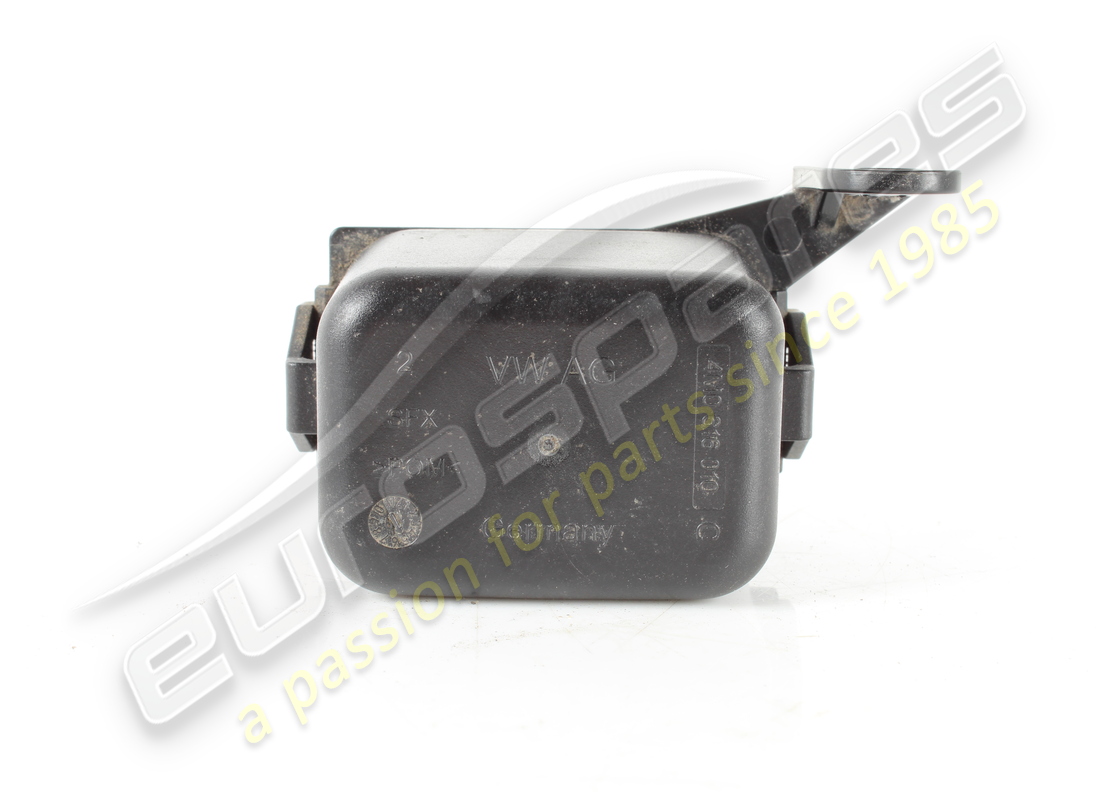 SILENCIADOR USADO LAMBORGHINI PL73. NÚMERO DE PIEZA 4M0616010C (4) silenciador usado lamborghini pl73. número de pieza 4m0616010c (4)