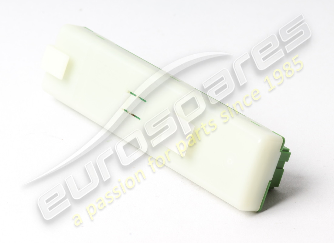 nuevo conector maserati. número de parte 673004868 (2)