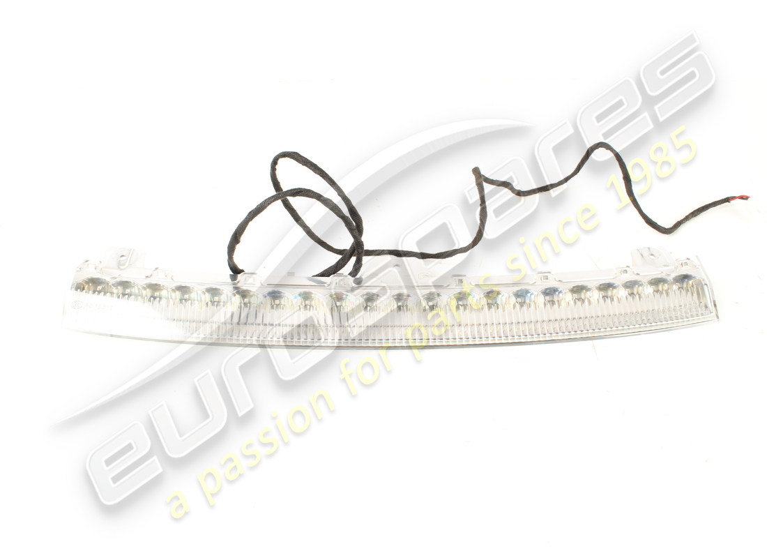 luz de freno adicional usada maserati. número de pieza 670001632 (1)