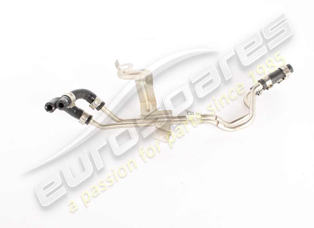 PRENSADORA DE GASES DE ESCAPE DE TUBO RÍGIDO USADA Maserati. NÚMERO DE PIEZA 670182192 (1)