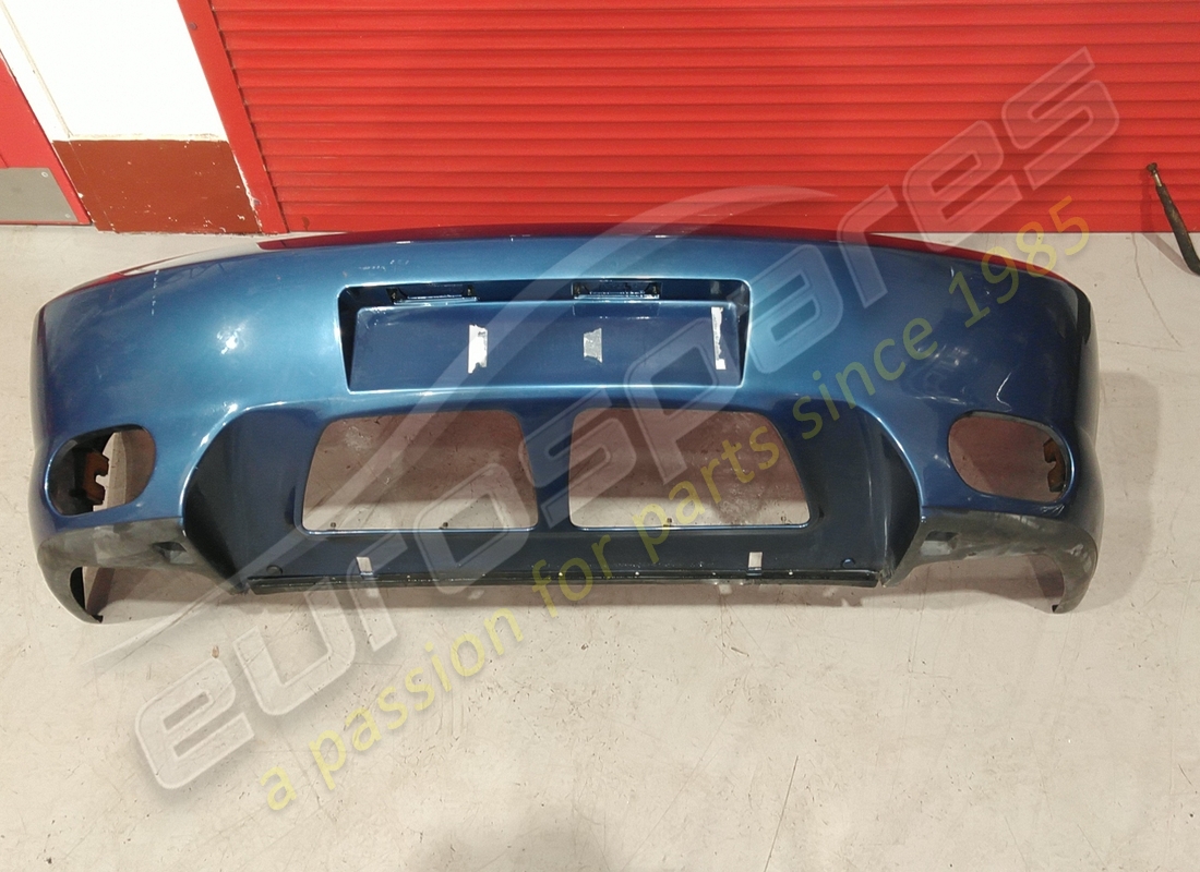 usado ferrari número de pieza del parachoques trasero 64638110