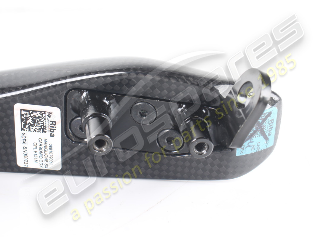 MANGO DE AGARRE IZQUIERDO COMPLETO FERRARI USADO. NÚMERO DE PARTE 88107900 (5) mango de agarre izquierdo completo ferrari usado. número de parte 88107900 (5)