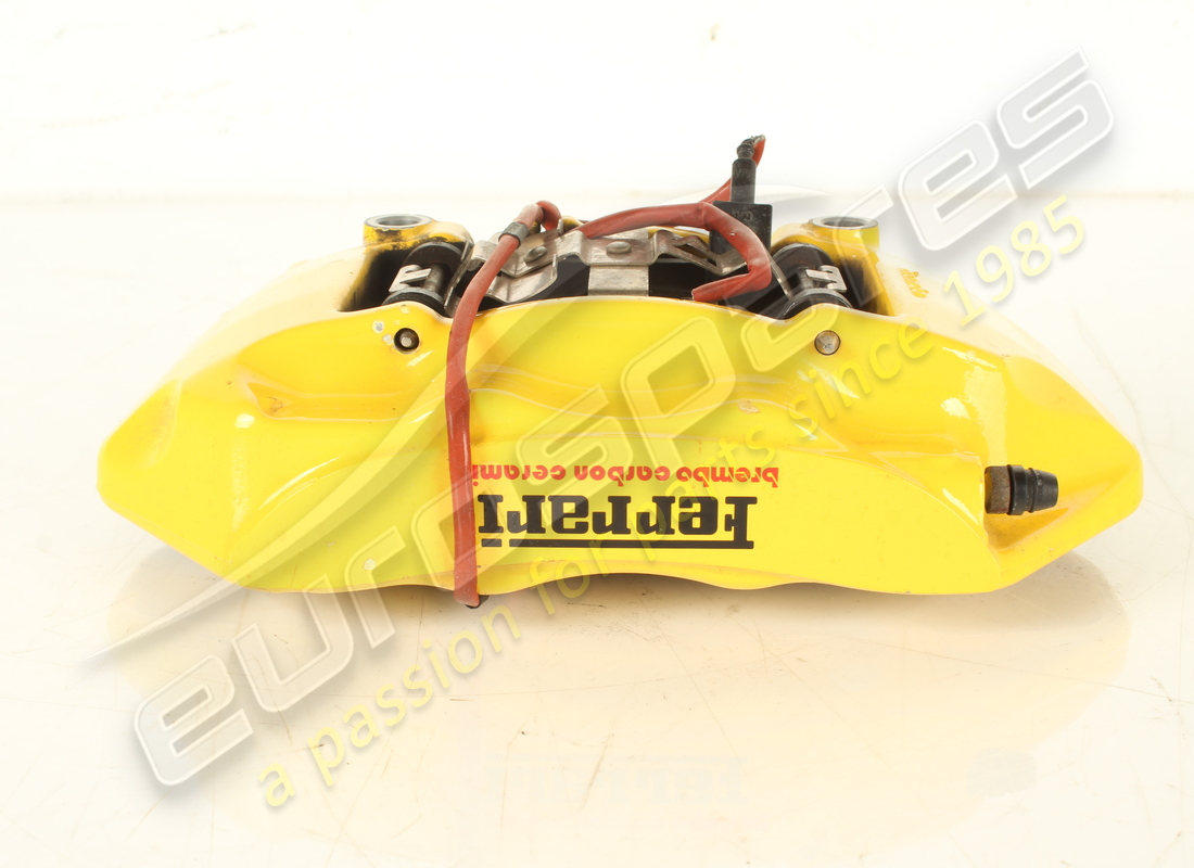 PINZA TRASERA IZQUIERDA Ferrari USADA CON PASTILLAS. NÚMERO DE PARTE 282932 (1)