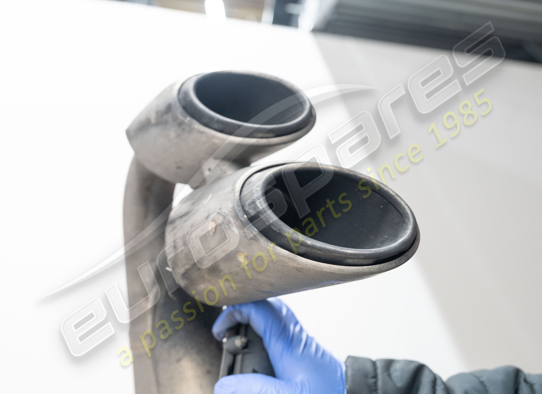 escape deportivo akrapovic usado lamborghini urus. número de pieza 4ml251051a (6)