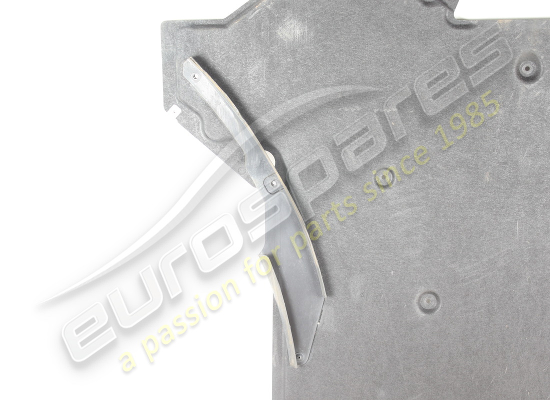 moldura de la parte inferior de la carrocería dañada porsche. número de pieza 992825523m (4)