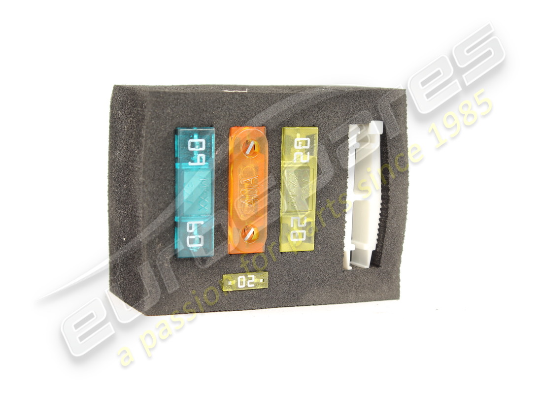 KIT DE FUSIBLES COMPLETO Ferrari USADO. NÚMERO DE PARTE EAP1450154 (1)