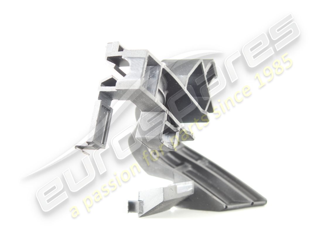 NUEVO CLIP DE MASERATI. NÚMERO DE PARTE 670007068 (2) nuevo clip de maserati. número de parte 670007068 (2)