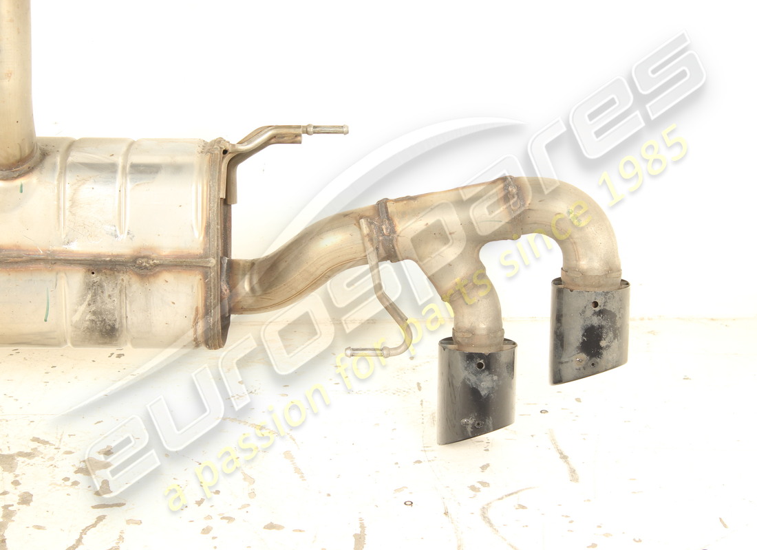 tubo de escape trasero usado maserati. número de pieza 670177008 (4)