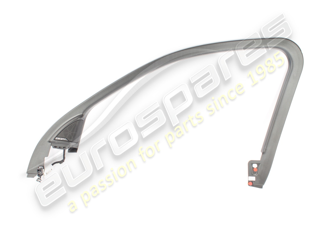 cubierta de puerta delantera derecha maserati usada. número de pieza 670197378 (1)