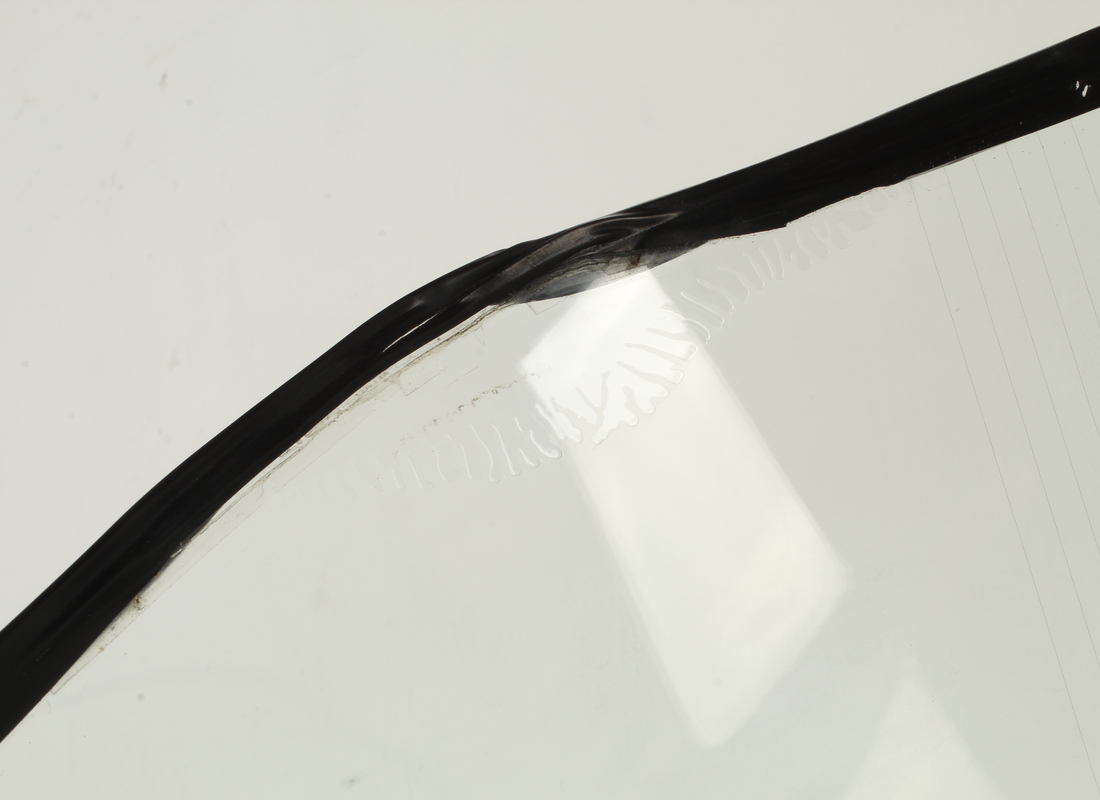 ventana trasera ferrari usada. número de parte 61896400 (5)